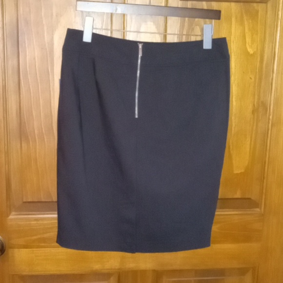 Apt.9 Size 10 Torie women's black skirt size - Picture 2 of 7
